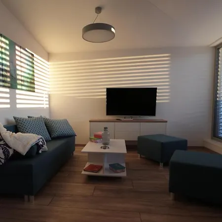 Stresni Apartman S Terasou Hradec Králové Extérieur photo