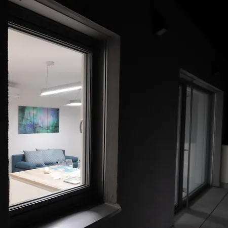 Stresni Apartman S Terasou Hradec Králové Extérieur photo