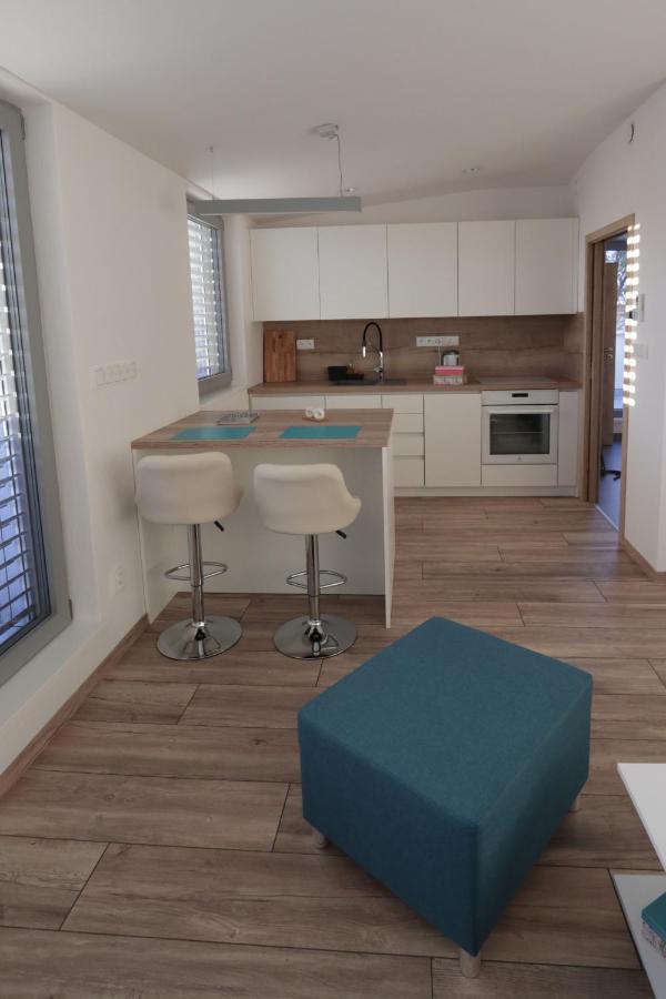 Stresni S Terasou Apartment *